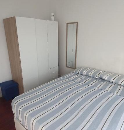 Habitacion Pequena Con Balcon Daire Vigo Dış mekan fotoğraf
